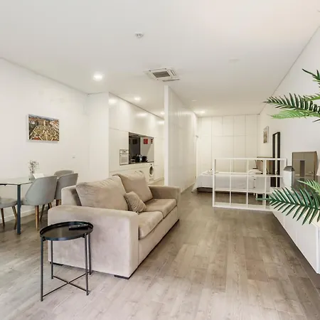 Palhotas - Jardim Santa Barbara *